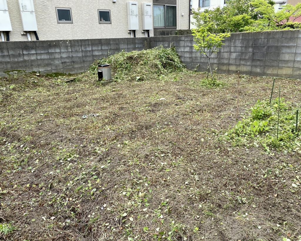 秋田草刈り作業！由利本荘市お庭の草刈り