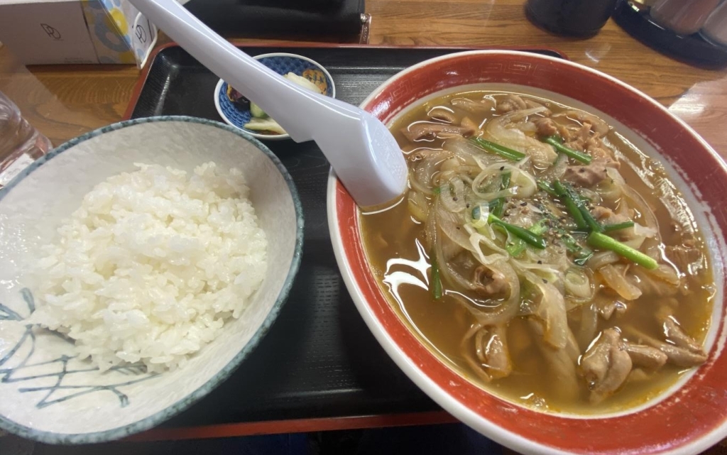 久々の建築現場！とラーメン！！